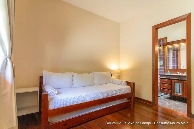 Imagem Casa com 7 dorms (5 suítes) à venda, 500 m² por R$ 3.900.000 - Granja Viana - SP