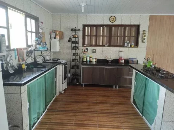 Imagem LINDA CASA COM 1.600M2, NASCENTE, 3 QUARTOS - NOVA FRIBURGO