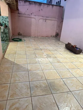 Imagem Casa com 3 dormitórios à venda, 320 m² por R$ 500.000,00 - Setor Central - Itumbiara/GO