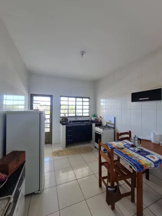 Imagem CASA EM DOIS PAVIMENTOS NA ÁREA CENTRAL DE PILAR DO SUL- SP