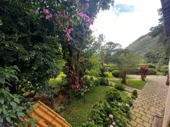 Imagem Casa para Venda em Teresópolis / RJ no bairro Cascata dos Amores