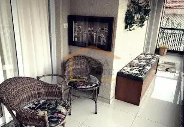 Imagem Apartamento alto padrão com 170m², 4 dormitórios, sendo 3 suítes. A suíte master conta com clos...
