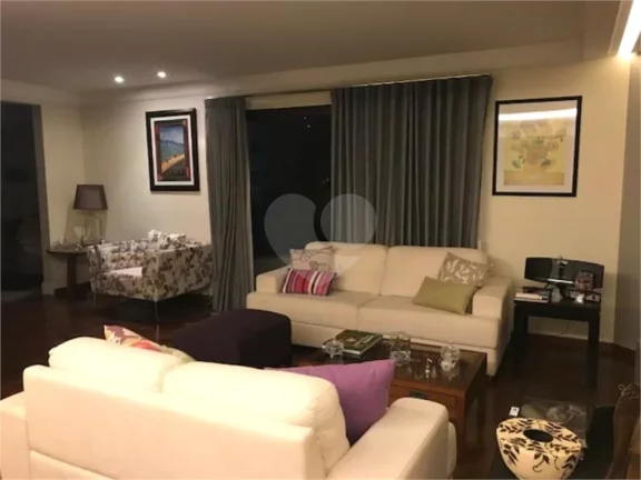 Imagem Apartamento à venda com 3 quartos, sendo 1 suíte, no condomínio Ouro Preto, São Paulo - SP