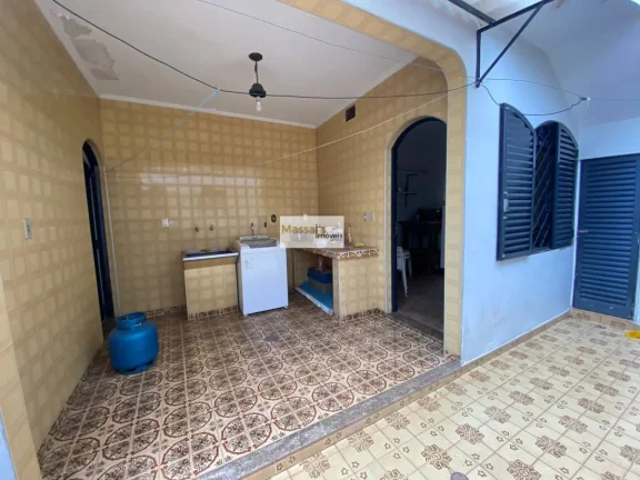 Imagem Casa à venda, com 3 quartos, 195m2