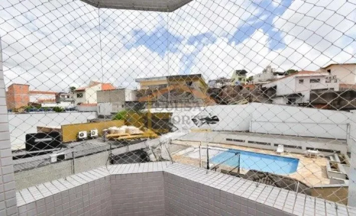 Imagem Apartamento com 3 dormitórios, sendo 1 suíte, totalizando 4 banheiros. Possui 150 m² de área, lo...