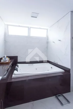 Imagem Casa de Condomínio em São Paulo II - Cotia