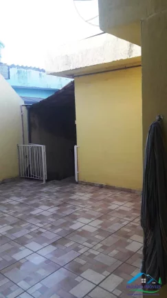 Imagem Casa à venda em Paraisópolis, MG. 4 quartos e 3 vagas coberta.
