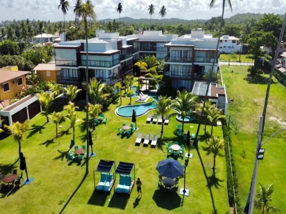 A 5ª Avenida Imóveis apresenta esse lindo apartamento totalmente decorado no Condominio Villa Azure, na paradisíaca praia da Penha - Ilha de Itaparica