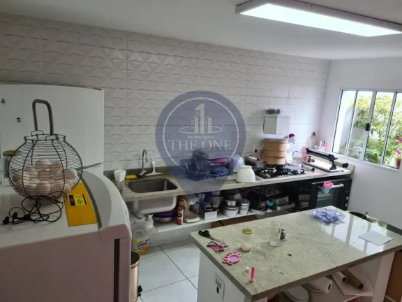 Imagem Casa à venda no Parque Maria Domitila: 2 quartos, 2 suítes, 2 salas, 3 banheiros, 2 vagas, 125m². Conforto e privacidade!