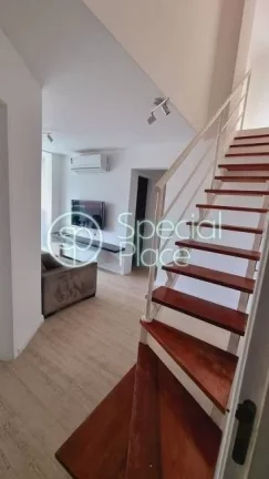 Imagem Ótima cobertura duplex em Pinheiros. São 88m² de área privativa, 2 dormitórios ( 1 suíte) e 2 ...