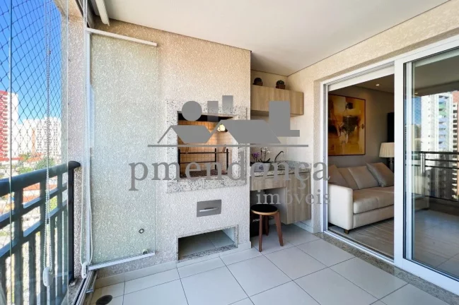 Imagem Apartamento mobiliado em Perdizes com 86,60m², 2 suÍtes e 3 vagas demarcadas.