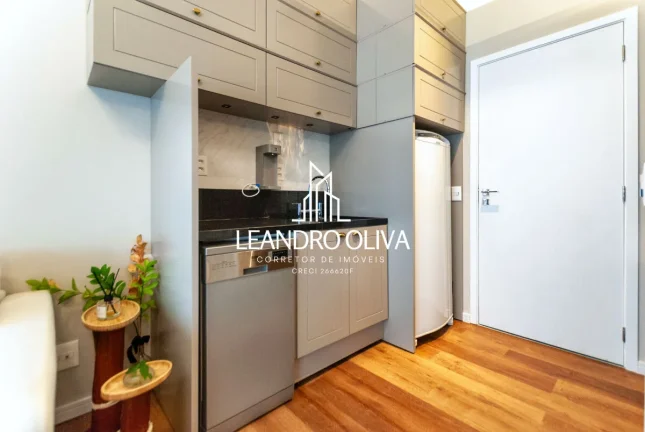 Imagem Condomínio Praça Da Vila - Quer morar ou investir a poucos passos da Praça Pereira Coutinho e Parque do Ibirapuera? Apartamento studio premium espetacular, à venda, na Vila Nova Conceição.