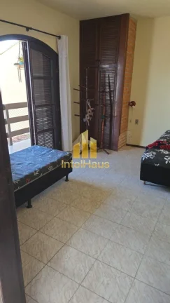 Imagem Sobrado à venda na faixa mar do Balneário Shangri-Lá, em Pontal do Paraná, localizado a poucos m...