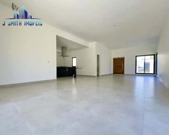 Imagem CASA TÉRREA, NOVINHA!! 245m², PISCINA. CÔMODOS GRANDES. CONDOMÍNIO FECHADO.