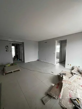Imagem Apartamento em construção com 2 dormitórios sendo 1 suíte e 2 vagas de garagem em Balneário Camboriú