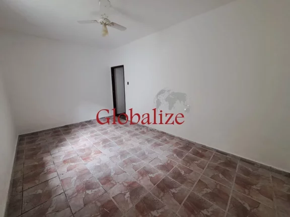 Imagem Casa à venda com 154m², 2 quartos, quintal, vaga para 3 carros por R$645.000,00 no Marapé em Santos