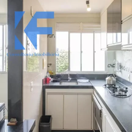 Imagem Apartamento com vista incrível para o bosque nos quartos, sala, cozinha e na varanda. Cozinha e quarto com móveis planejados.