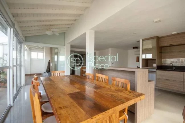 Imagem Ótima cobertura em Perdizes com 237m² divididos em dois pavimentos. No primeiro piso temos um óti...