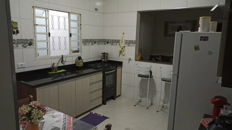 Imagem Casa à venda em Jacareí, Cidade Salvador - 52.68m² - Sala de estar, Cozinha, Banheiro auxiliar