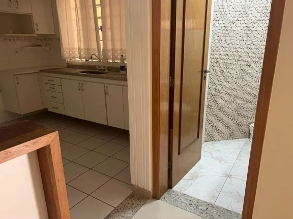 Imagem Sobrado com 3 dormitórios à venda, 170 m² por R$ 750.000,00 - Centro - Ferraz de Vasconcelos/SP