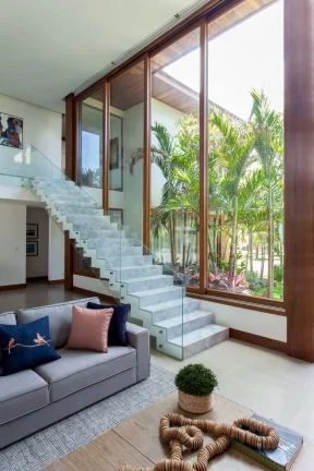 Imagem Casa em Condomínio à venda em Praia do Forte -BA com vista para o mar
