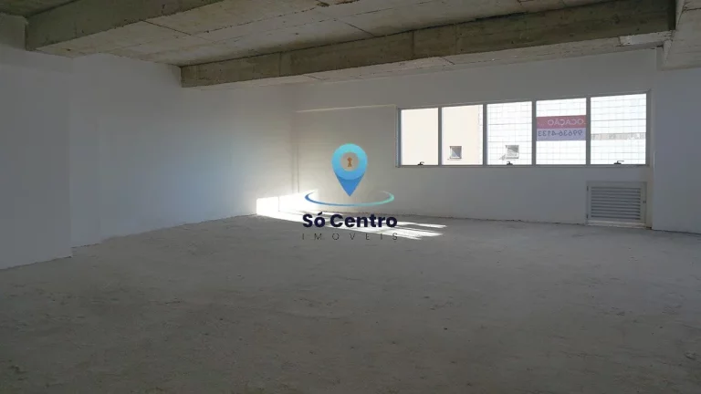 Imagem Excelente oportunidade de alugar uma sala comercial na Rua Martim de Carvalho, no bairro Santo Agost...