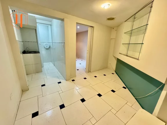 Imagem Sala Comercial para Venda em Curitiba, Centro, 2 banheiros
