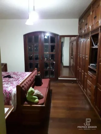 Imagem Casa à venda, 367 m² por R$ 950.000,00 - Fazendinha - Teresópolis/RJ