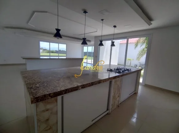 Imagem Casa térrea, com SETE suítes em condomínio fechado