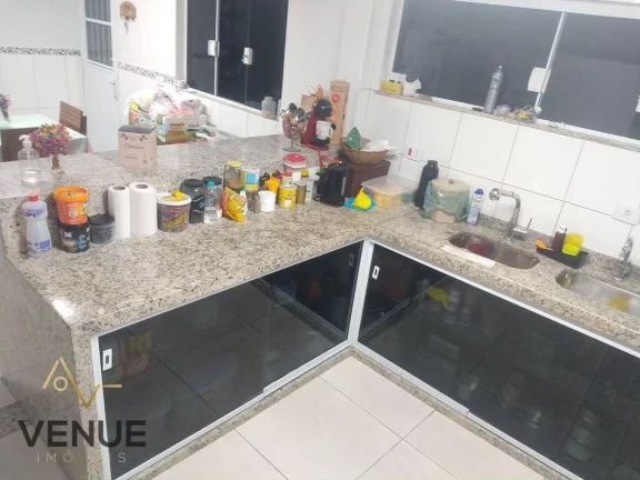 Imagem Sobrado com 3 dormitórios à venda, 220 m² por R$ 592.000,00 - Jardim Helena - Ferraz de Vasconcelos/SP