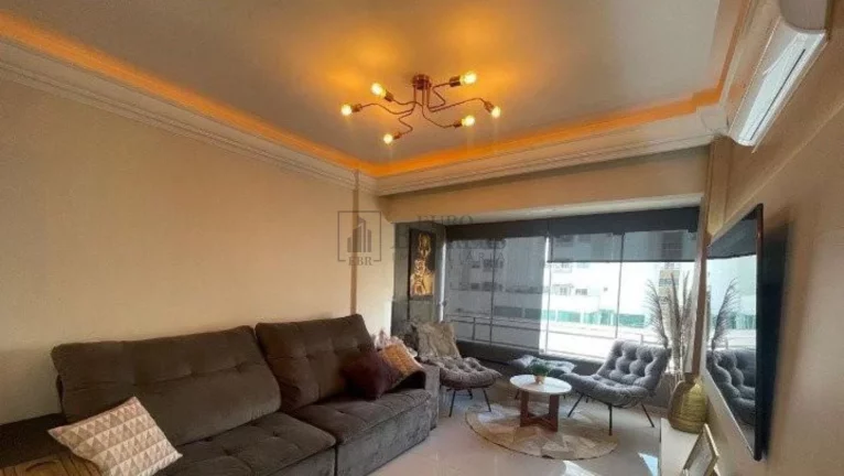 Imagem Apartamento com 3 dormitórios à venda no Centro de Balneário Camboriú/SC