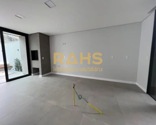 Imagem Lindo geminado de alto padrão no Condomínio Santos Dumont Este imóvel é para você, que busca um...