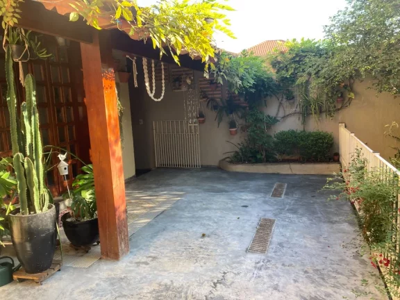 Imagem Sobrado com 3 dormitórios à venda, 350 m² por R$ 750.000,00 - Centro - Poá/SP