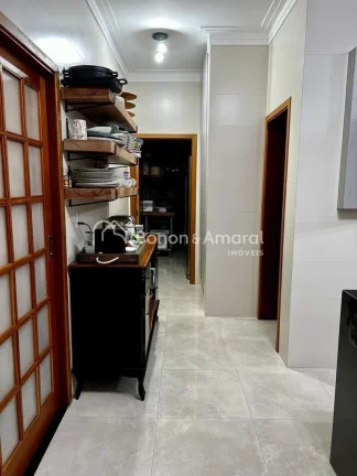 Imagem Casa térrea com 3 quartos (todos suítes, sendo a máster com closet), em terreno de 750 m² e 374 ...