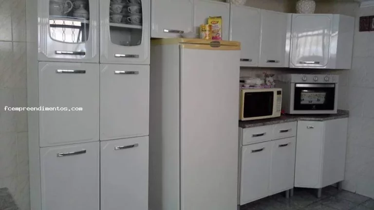 Imagem Casa para Venda em Piracicaba, Santa Terezinha, 3 dormitórios, 1 suíte, 3 banheiros, 1 vaga