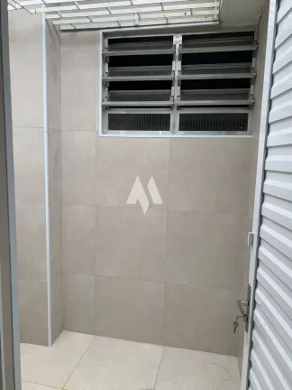 Imagem Sobrado 100% Reformado, 168m², 3 Dormitórios sendo 2 suítes , 2 vagas de garagem e no bairro do Boqueirão