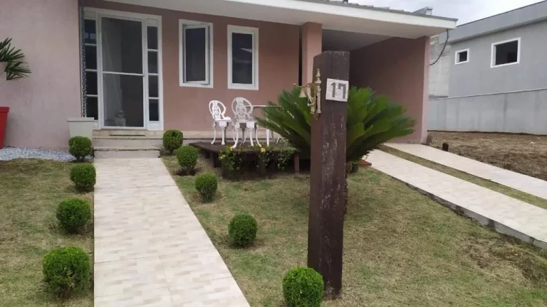 Imagem Casa com 3 dormitórios à venda, 192 m² por R$ 950.000,00 - Villa Branca - Jacareí/SP