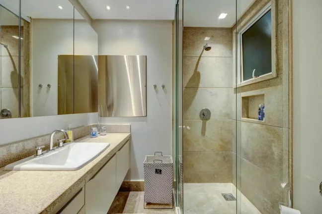 Imagem Diferenciado com 4 dormitórios à venda sendo 4 suítes, 288 m² por - R$ 12.900.000,00 - Centro - Bal. Camboriú/SC