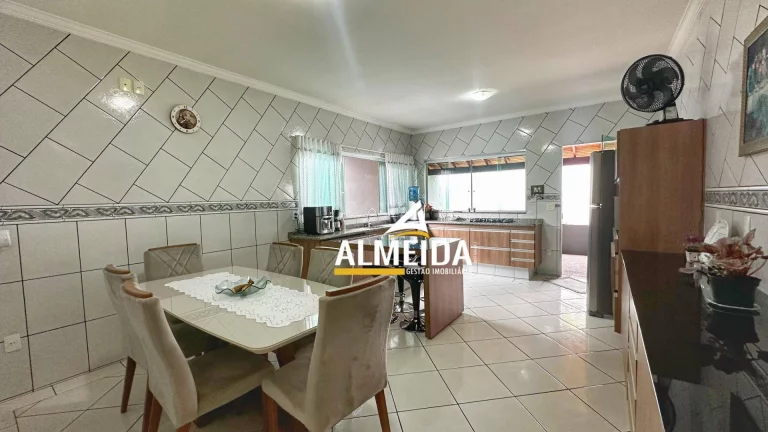 Imagem Casa com 3 dormitórios à venda, 257 m² por R$ 899.000,00 - Centro - Santa Gertrudes/SP