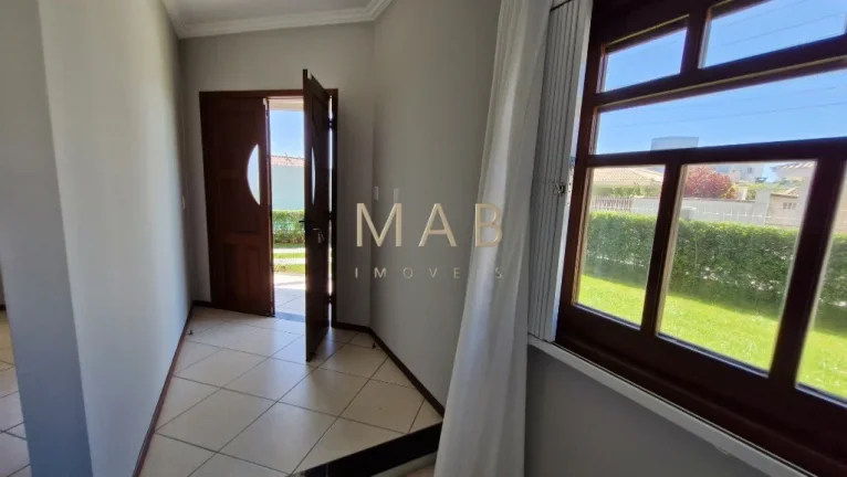 Imagem Imperdível: Casa à venda em Florianópolis-SC, Ingleses! 4 quartos, 1 suíte, 2 salas, 3 banheiros, 3 vagas, 240m².