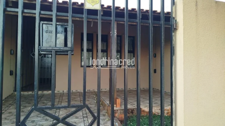 Imagem Casa à venda na Zona Norte de Londrina com 3 quartos, sala e cozinha integradas, 1 vaga de garagem, 73,25m² construídos em terreno de 137,50m²