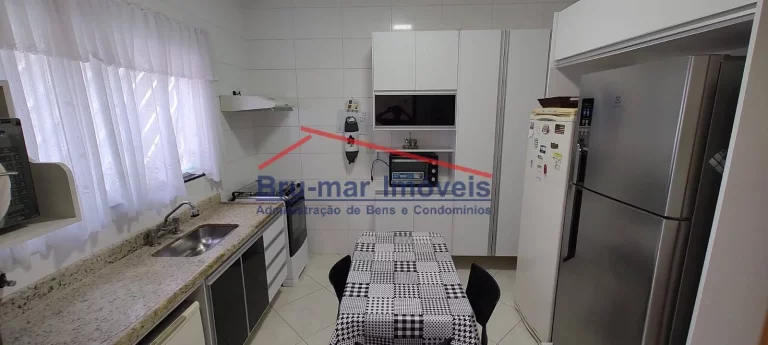 Imagem Sobreposta Baixa 3 Quartos Quintal Churrasqueira e Garagem a Venda