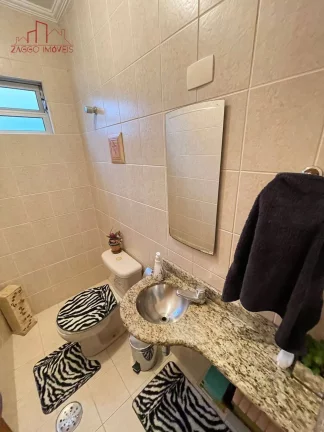 Imagem Sobrado 200m² - 3 Dorm - 1 Suíte - 4 Vagas