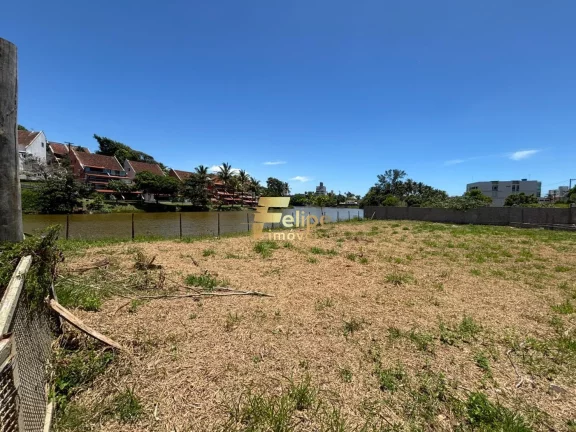 Imagem Viva a tranquilidade em uma área com 1.200 metros quadrados em Nova Guarapari, com frente para a lagoa, escriturado e registrado!