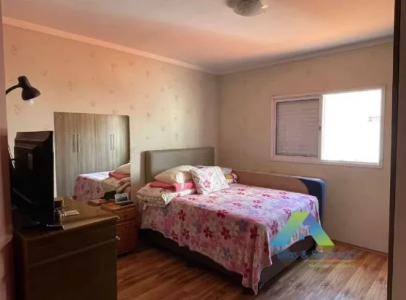 Imagem SANTO ANDRÉ Sobrado 250M², 3 dormitórios, 1 suíte, 4 vagas ótima localização e valor !!!
