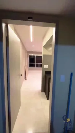 APARTAMENTO COMPLETAMENTE REFORMADO NA GRAÇA 2/4 ELEVADOR