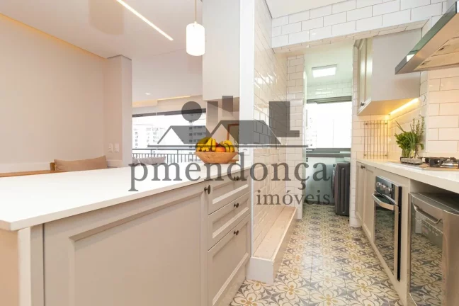 Imagem Apartamento em andar alto de 69m², moderno, finamente decorado com qualidade e de bom gosto. Com li...