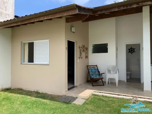 Imagem Bela casa a 250 metros da praia
