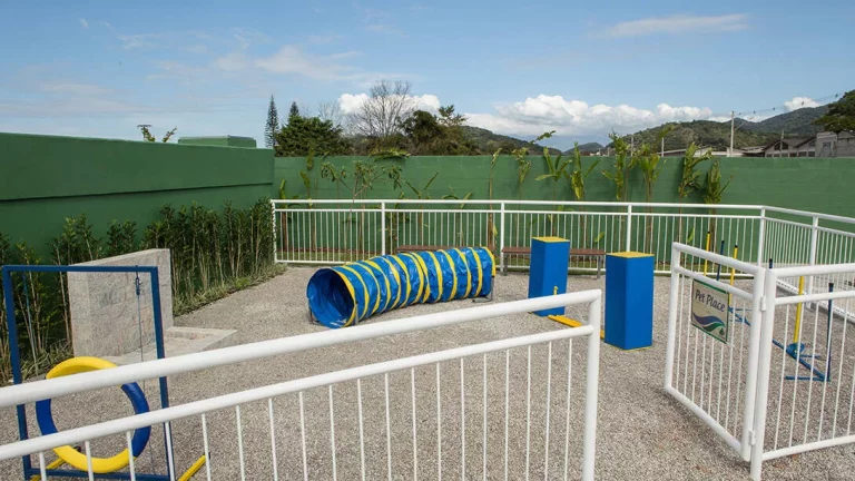 Imagem Terreno / Lote / Condomínio à venda, 360m² - Forquilhas