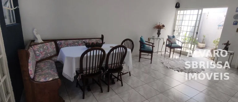 Imagem Casa na região central da cidade de Itu SP - com ponto comercial na esquina. 380m2